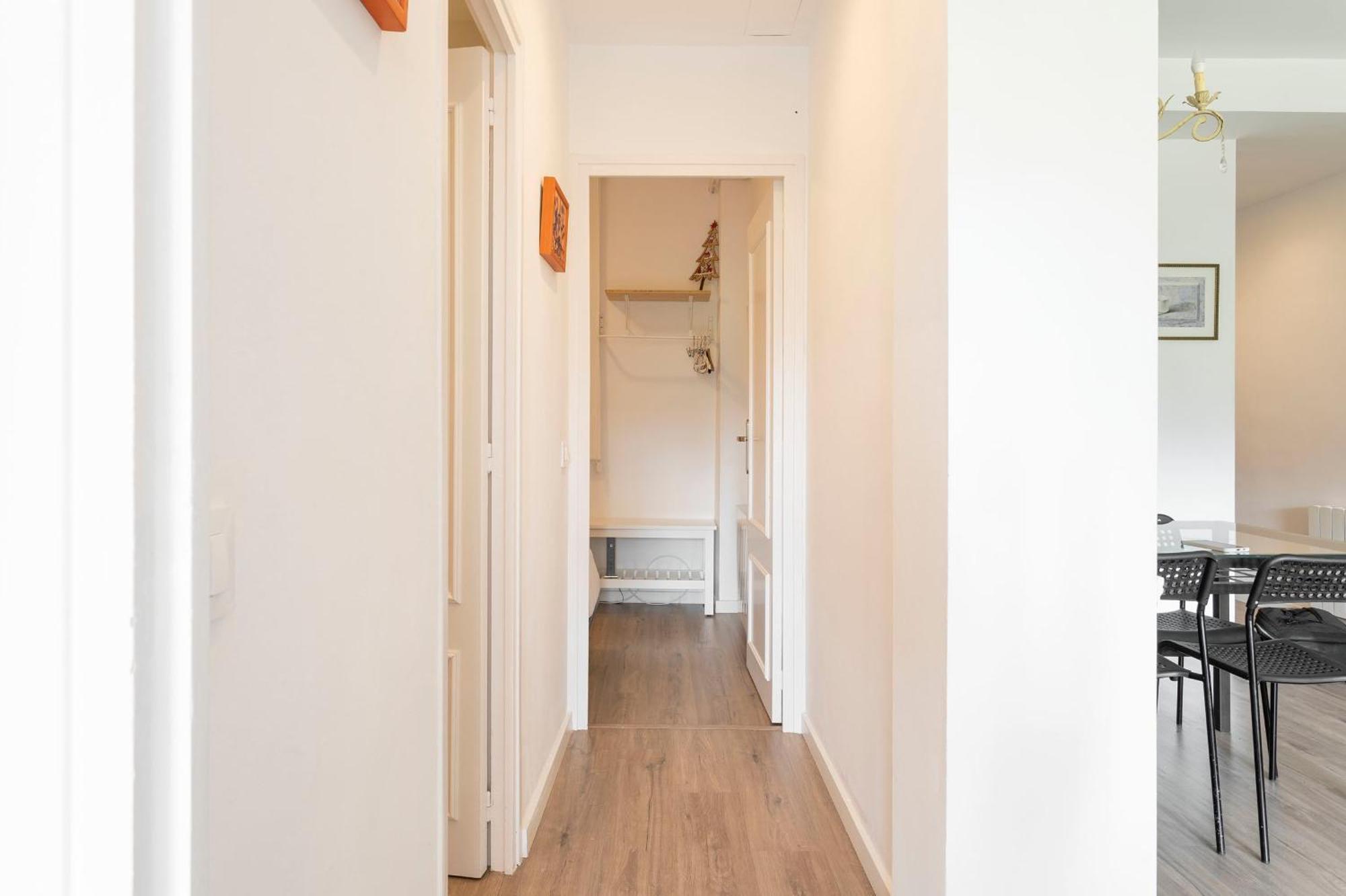 הוספיטלט דה יוברגאט Cozy Apartment Near Fira Gran Via With Ac מראה חיצוני תמונה