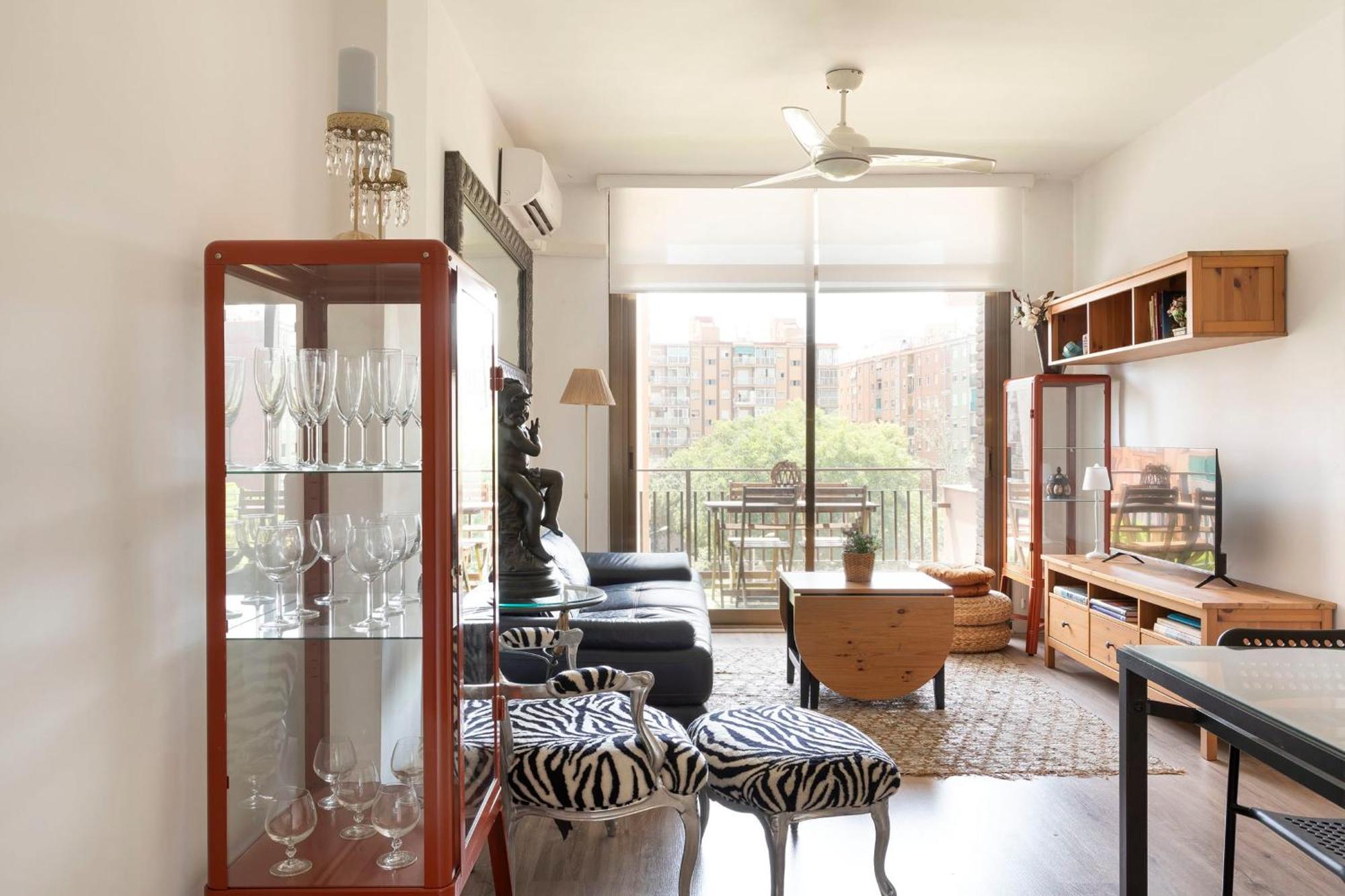 הוספיטלט דה יוברגאט Cozy Apartment Near Fira Gran Via With Ac מראה חיצוני תמונה